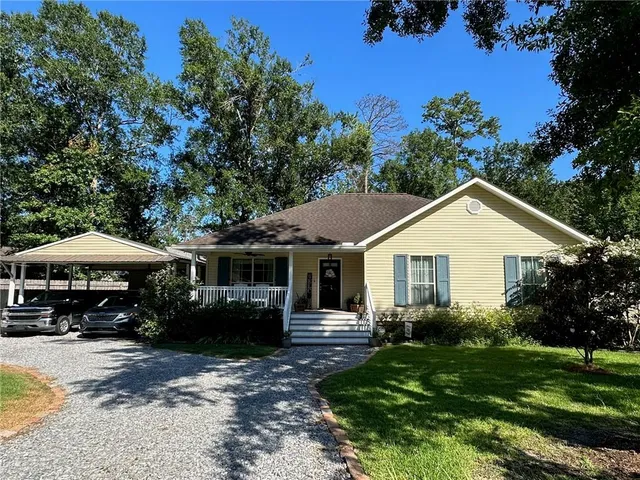 $2,100 | 19154 Hector Street, Mandeville, LA 70471