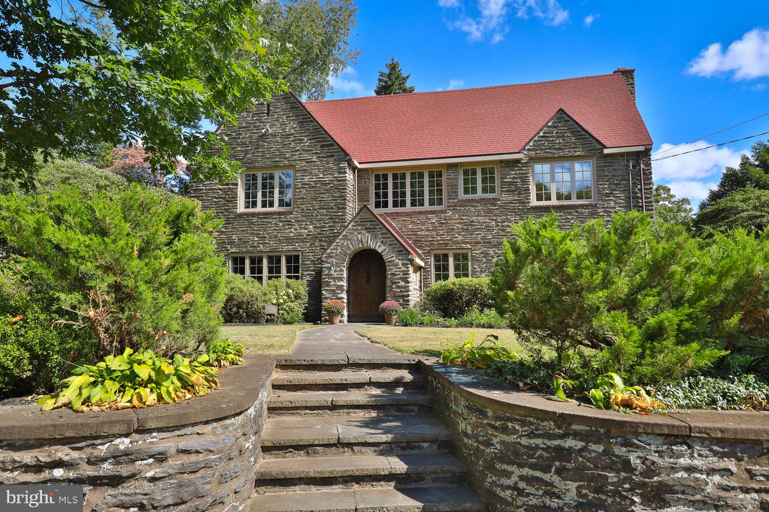 3803 The Oak Road Philadelphia, PA 19129 - Photo 3 of 81 Gallery Image 3