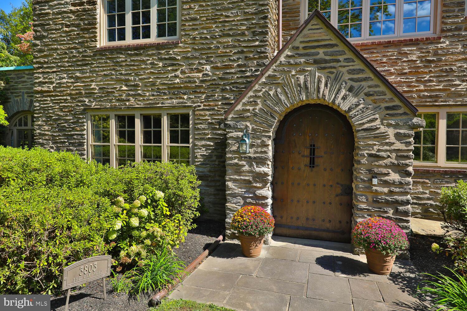 3803 The Oak Road Philadelphia, PA 19129 - Photo 5 of 81 Gallery Image 5