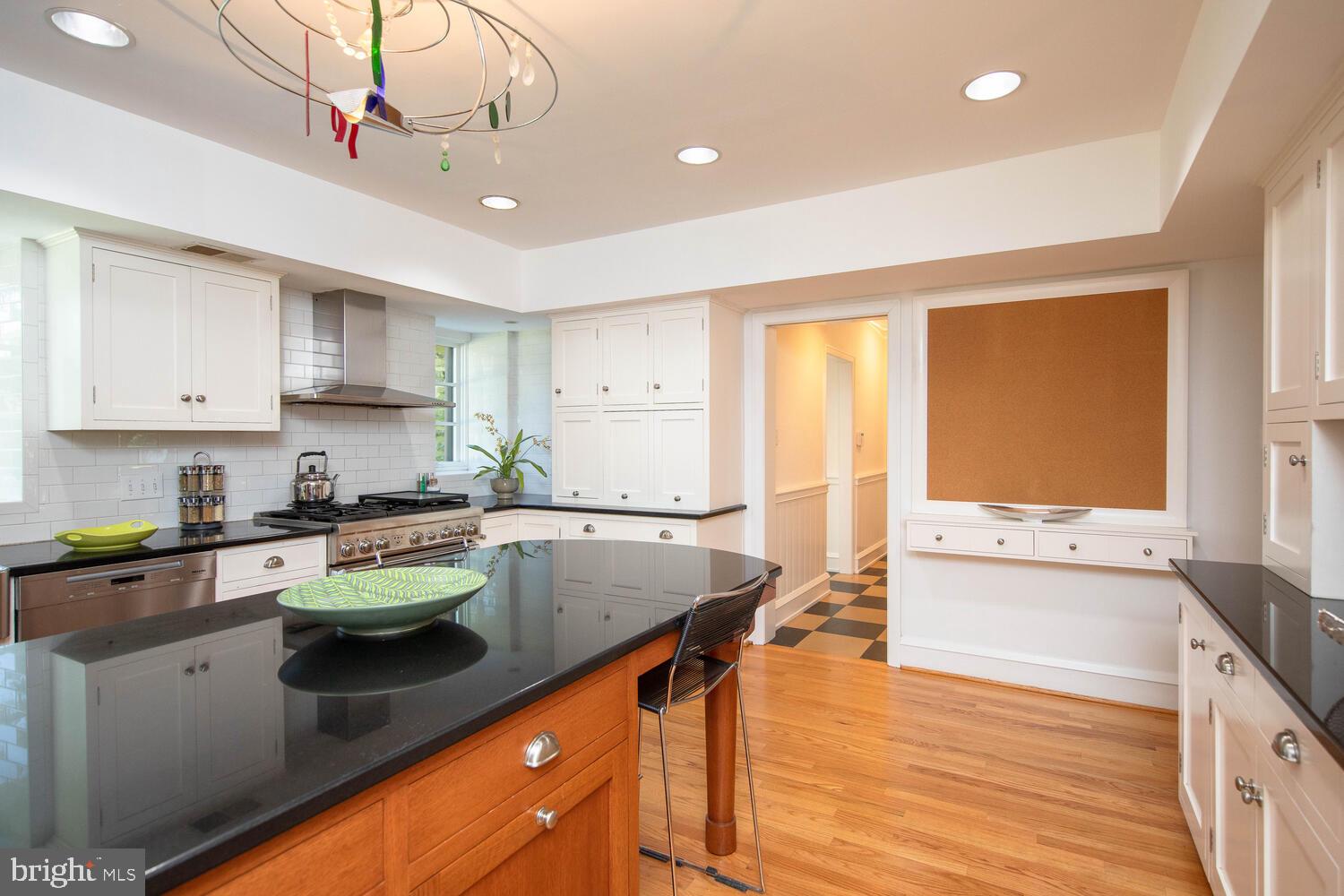 3803 The Oak Road Philadelphia, PA 19129 - Photo 10 of 81 Gallery Image 10