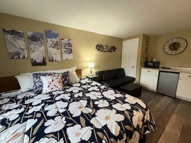 $19,000 | 2955 White Mountain Highway, Unit 207 (W31), Conway, NH 03860