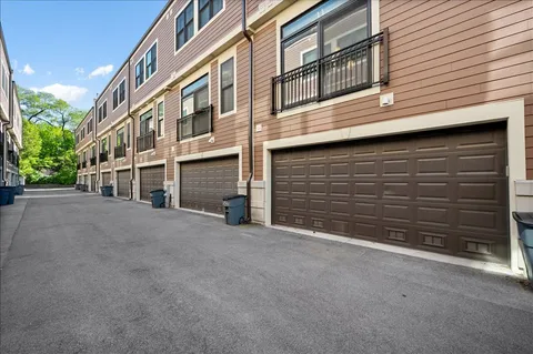 $789,000 | 3443 North Whipple Street, Chicago, IL 60618