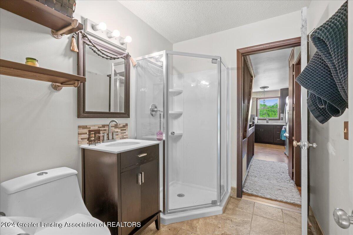 6181 East Price Road St. Johns, MI 48879 - Photo 19 of 45 25-Media Jett - 28