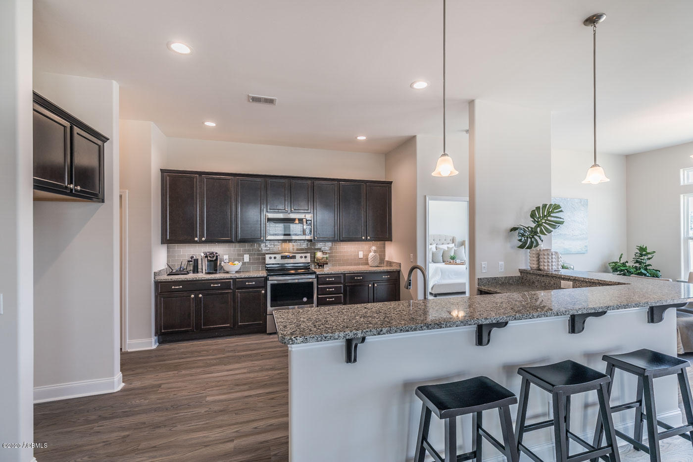 669 Fort Sullivan Drive Ridgeland, SC 29936 - Photo 12 of 42 12 Kitchen