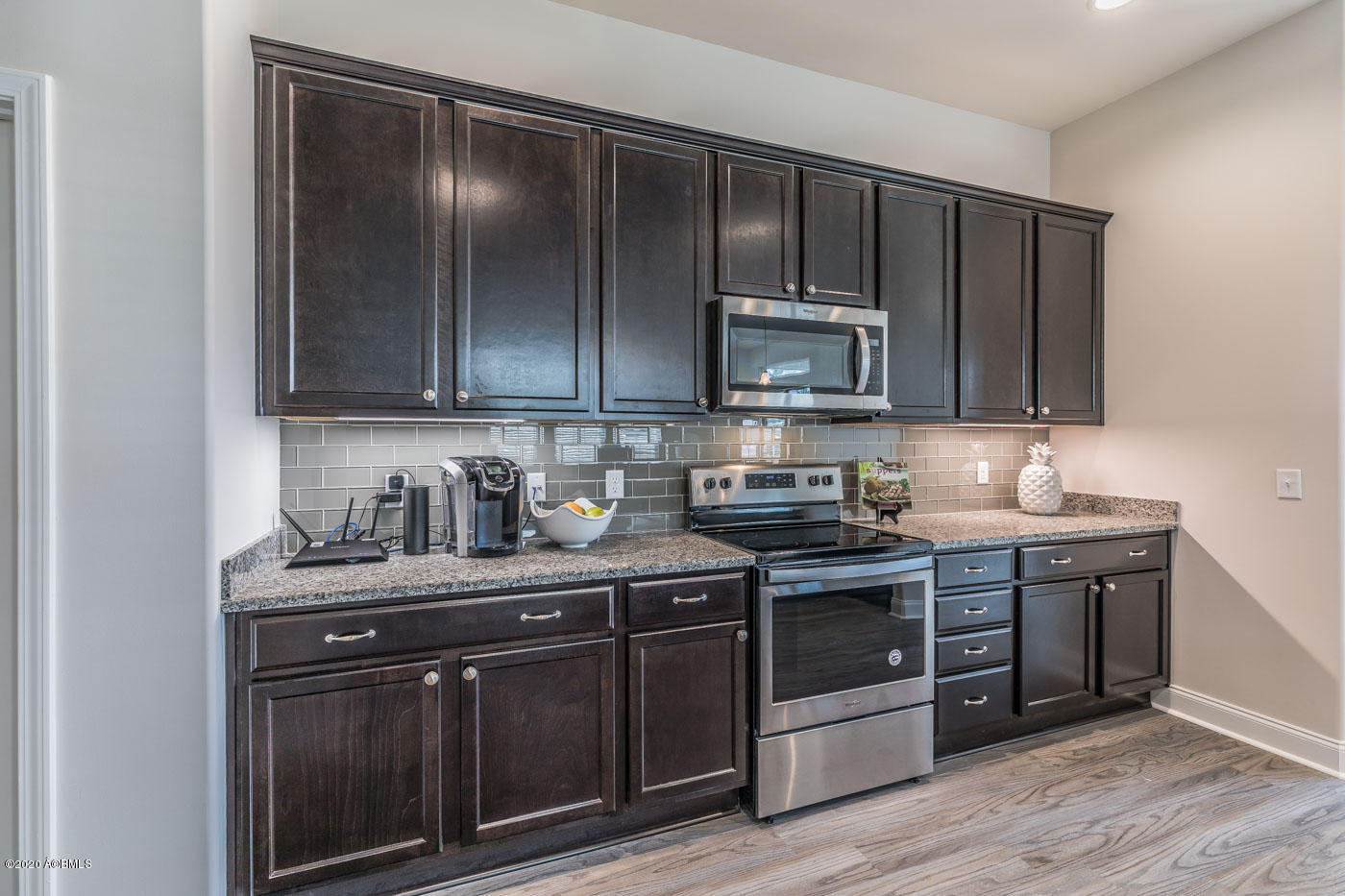 669 Fort Sullivan Drive Ridgeland, SC 29936 - Photo 13 of 42 13 Kitchen