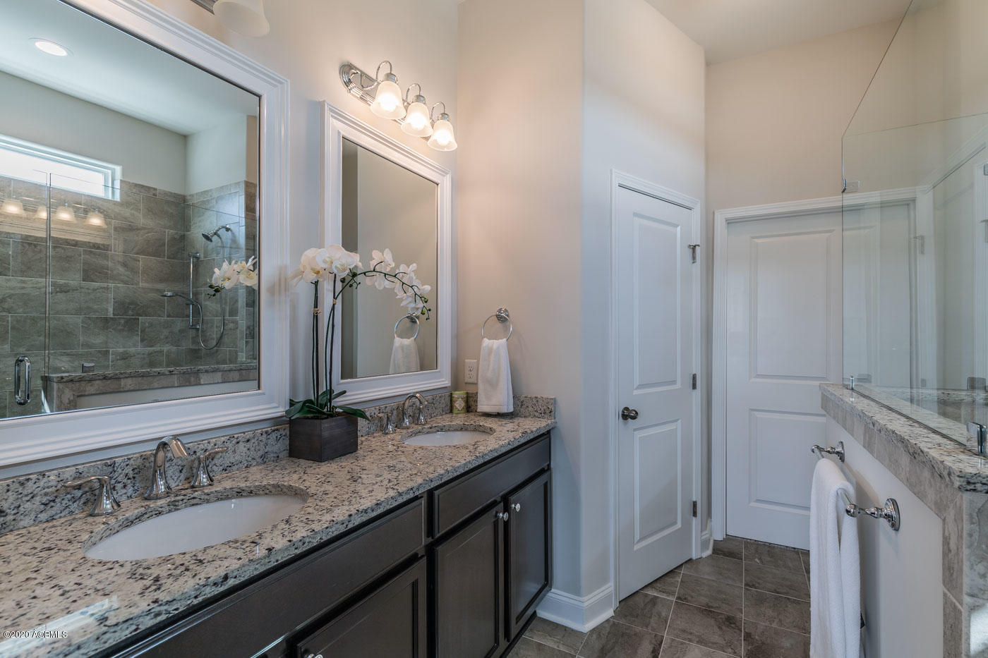 669 Fort Sullivan Drive Ridgeland, SC 29936 - Photo 24 of 42 24 Master bath