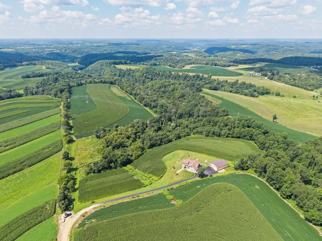 $682,500 | 16195-3 Coy, Viola, WI 54664