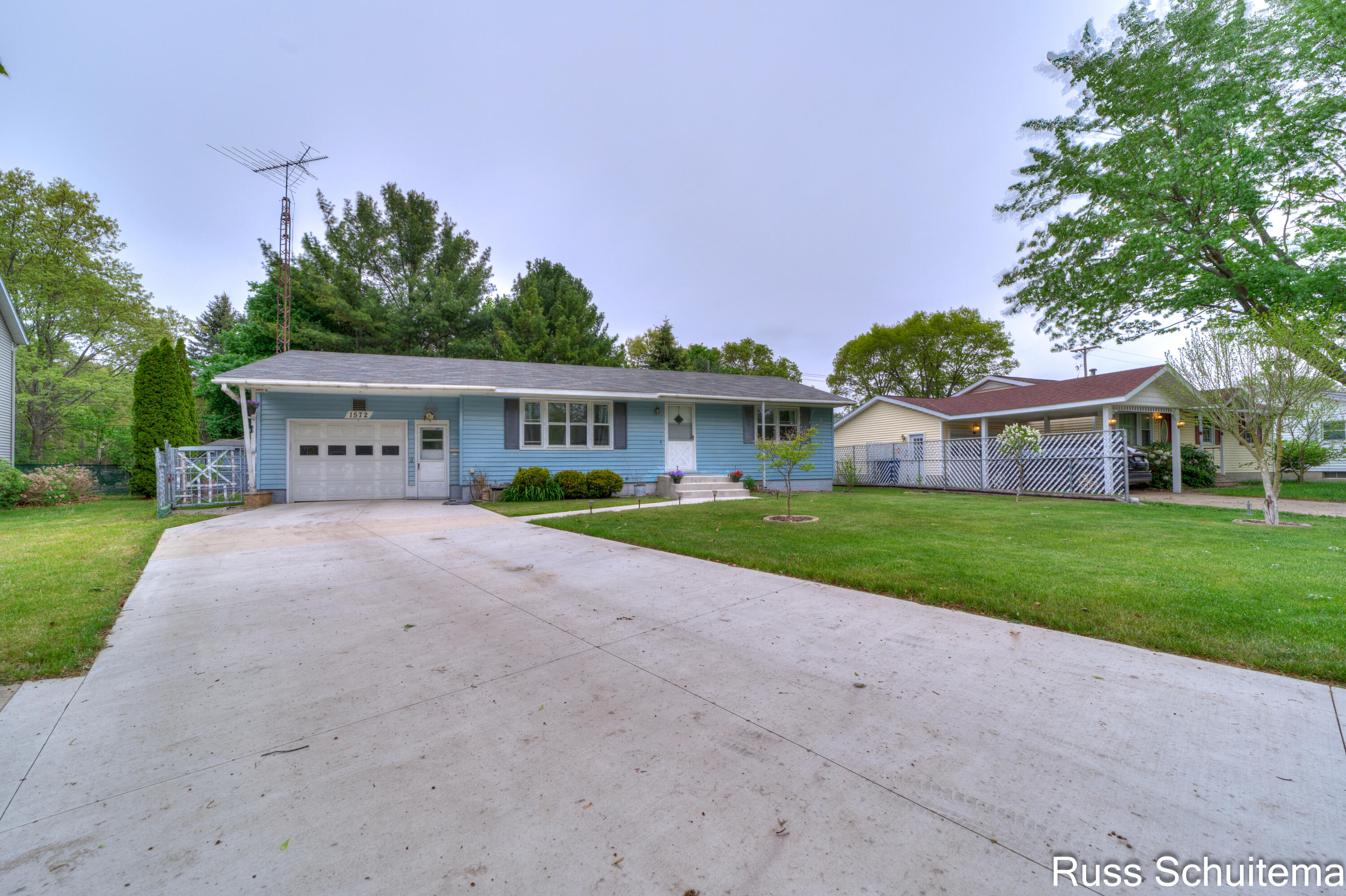 1572 Cornell Road Muskegon, MI 49441 - Photo 3 of 56 1572 Cornell (3 of 56)