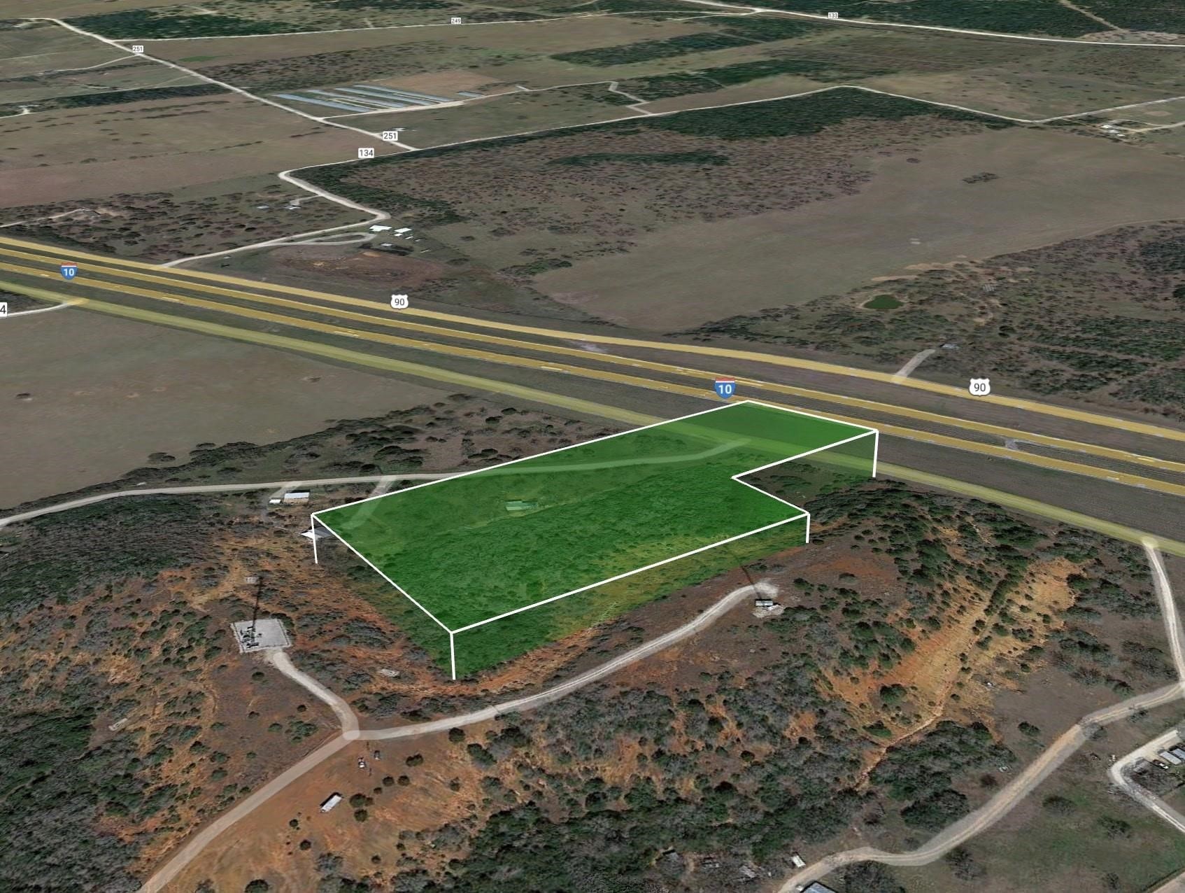 0 East I-10 Luling, TX 78648 - Photo 6 of 8 a view of a tennis court