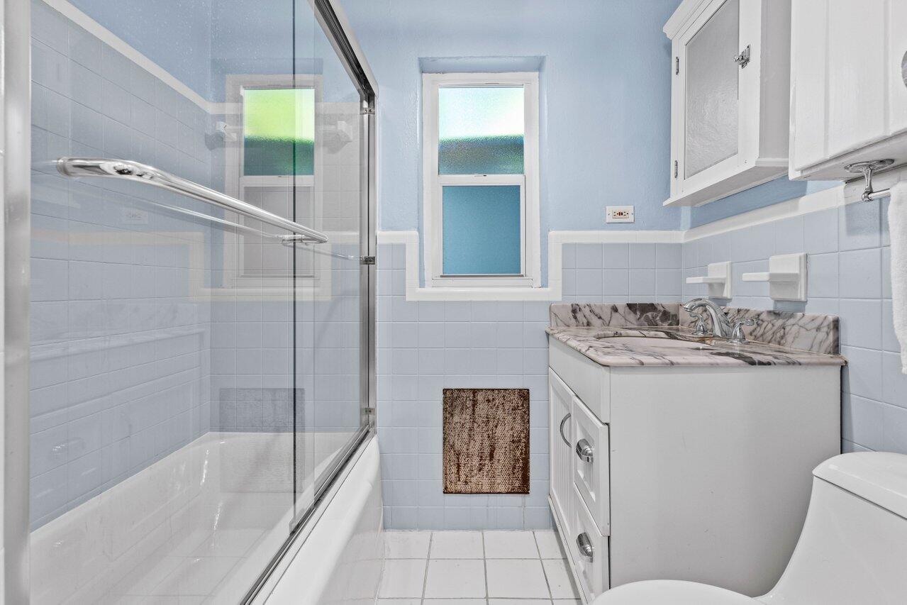 303 Gleason Street, Unit 4 Delray Beach, FL 33483 - Photo 13 of 26 015-303GleasonStreet-4-DelrayBeach-FL-33