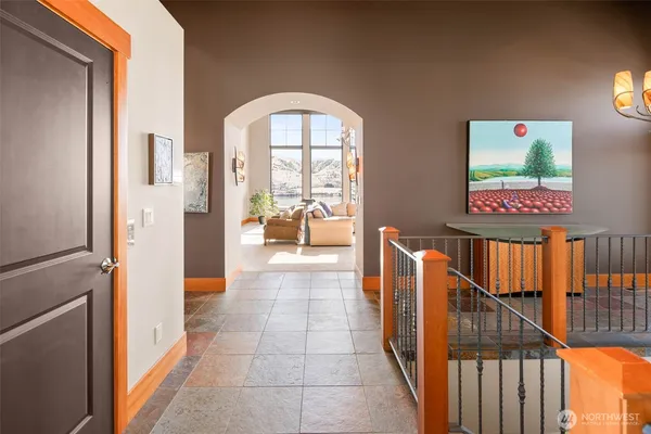 $2,000,000 | 232 Crystal Drive, Chelan, WA 98816