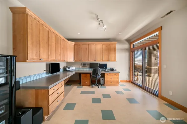 $2,000,000 | 232 Crystal Drive, Chelan, WA 98816