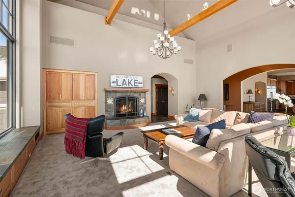 $2,000,000 | 232 Crystal Drive, Chelan, WA 98816