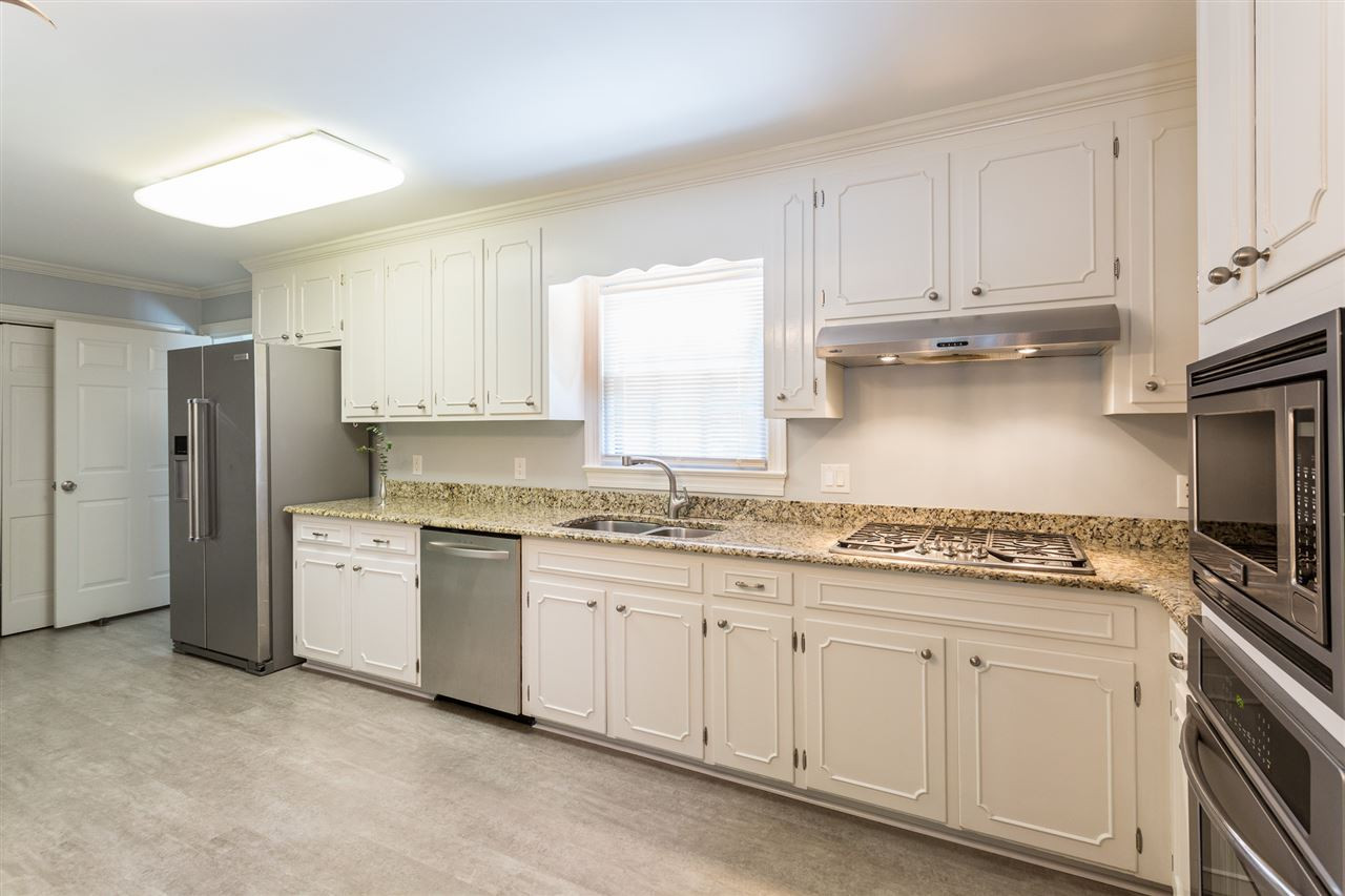 2900 Augusta Court Raleigh, NC 27607 - Photo 11 of 30 Kitchen