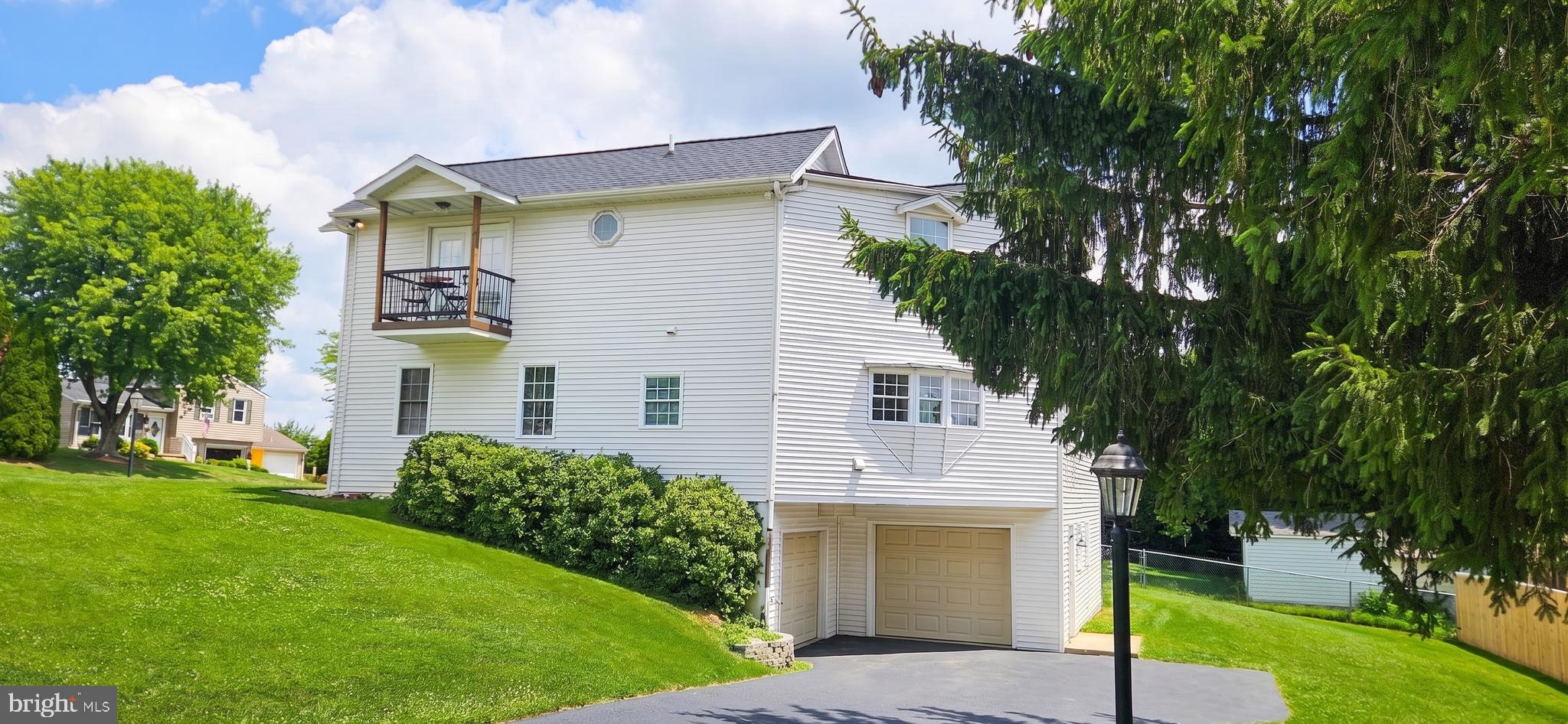 29 Colonial Drive Hanover, PA 17331 - Photo 2 of 10