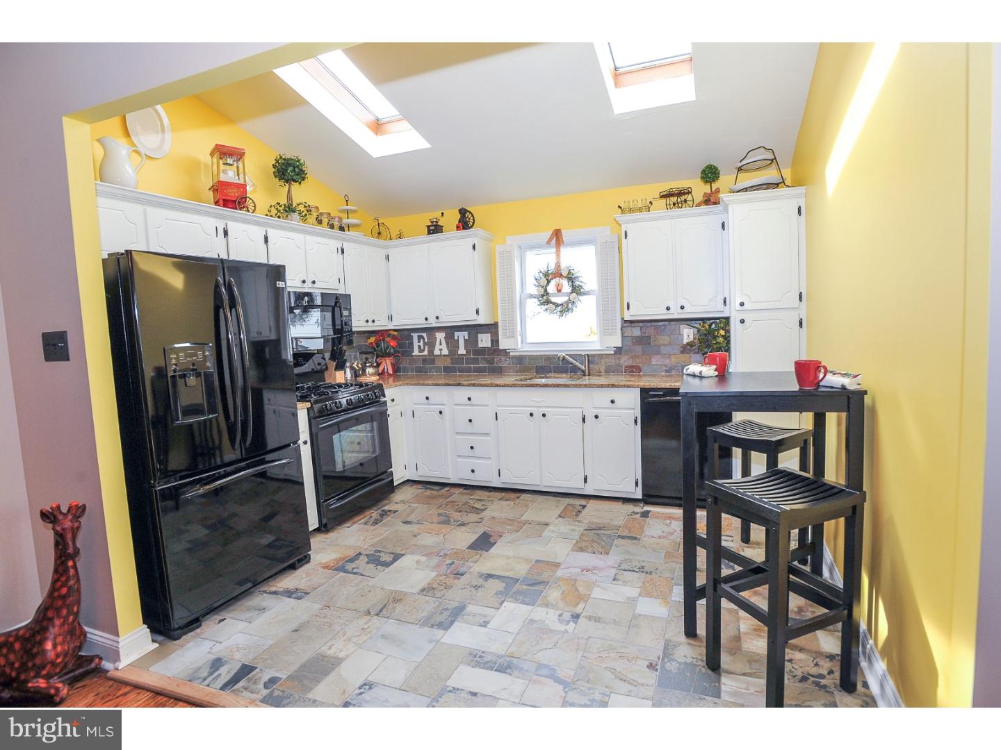 3348 Red Lion Road Philadelphia, PA 19114 - Photo 8 of 25 Kitchen
