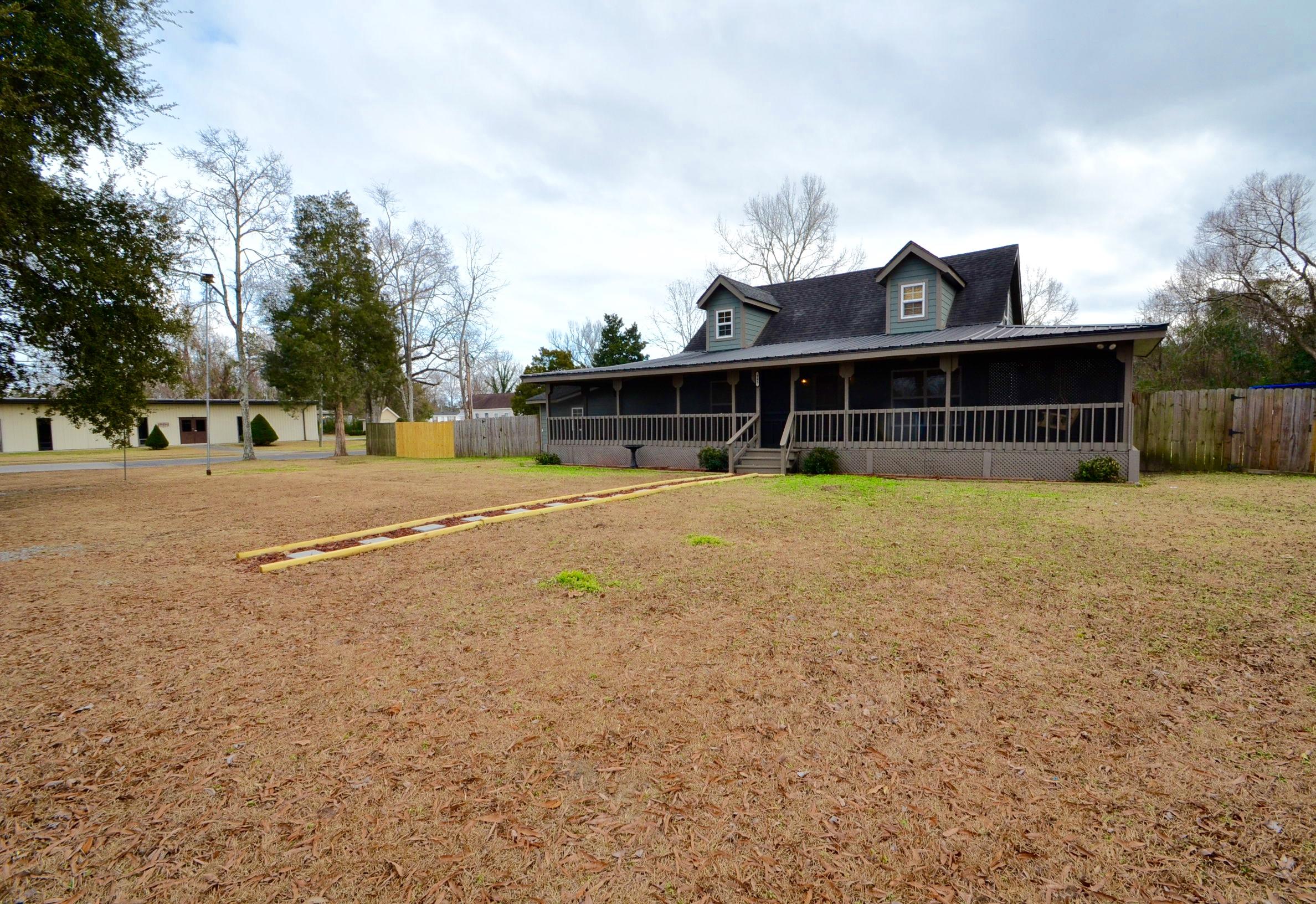 145 Black Oak Road Bonneau, SC 29431 - Photo 1 of 27 DSC_0874