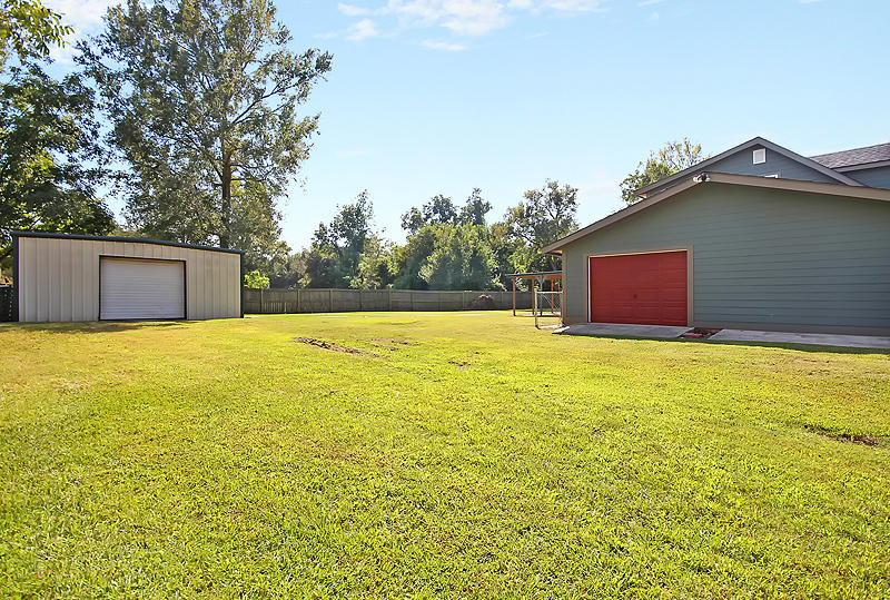 145 Black Oak Road Bonneau, SC 29431 - Photo 2 of 27 20170925013440050238000000-o
