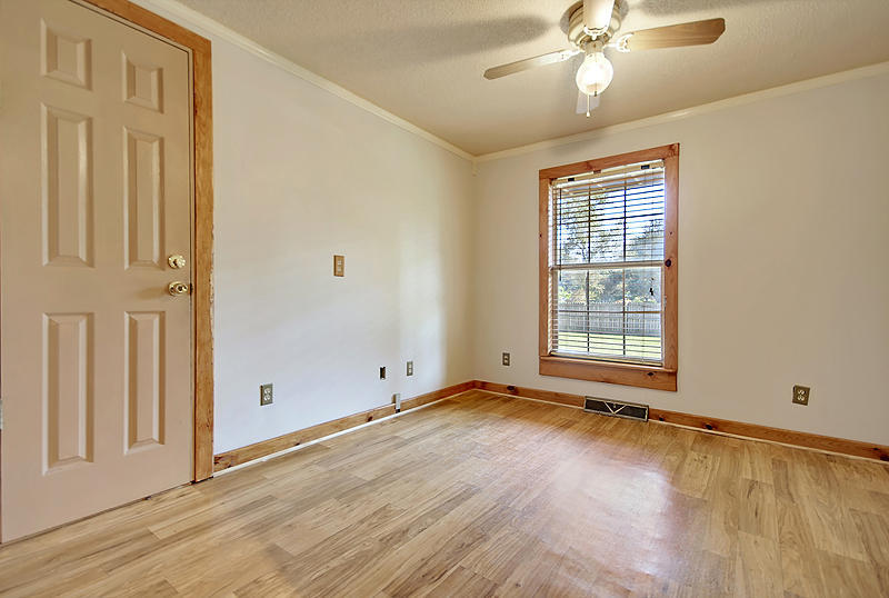 145 Black Oak Road Bonneau, SC 29431 - Photo 12 of 27 20170925013516082970000000-o
