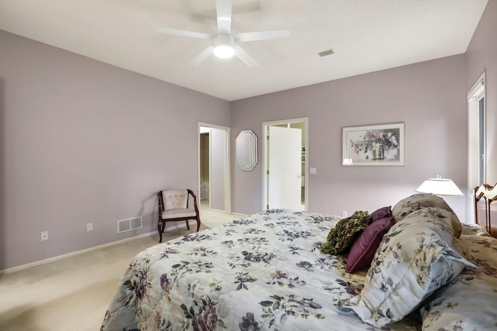 1900 Victoria Road South, Unit P Mendota Heights, MN 55118 - Photo 11 of 35 Gallery Image 11
