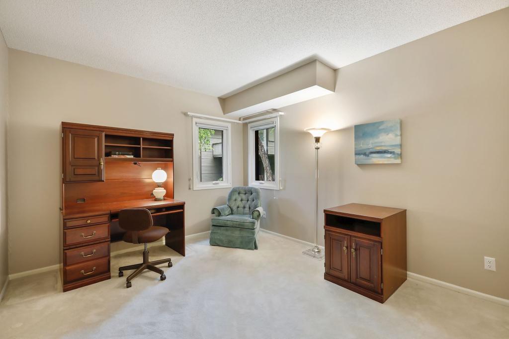1900 Victoria Road South, Unit P Mendota Heights, MN 55118 - Photo 22 of 35 Gallery Image 22