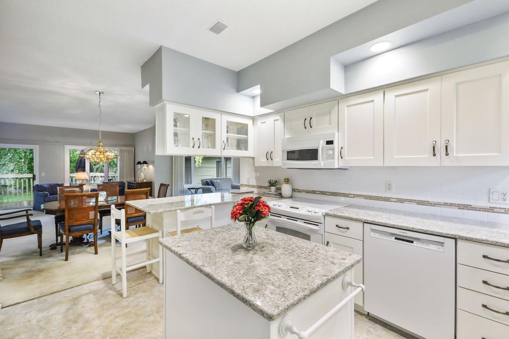1900 Victoria Road South, Unit P Mendota Heights, MN 55118 - Photo 7 of 35 Gallery Image 7
