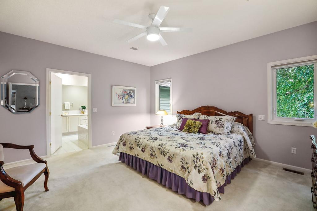 1900 Victoria Road South, Unit P Mendota Heights, MN 55118 - Photo 10 of 35 Gallery Image 10