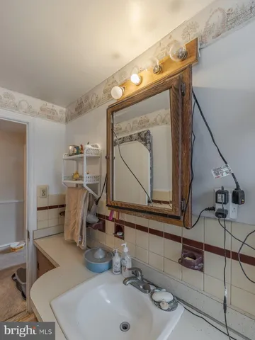 $213,000 | 909 Noble Street, Norristown, PA 19401