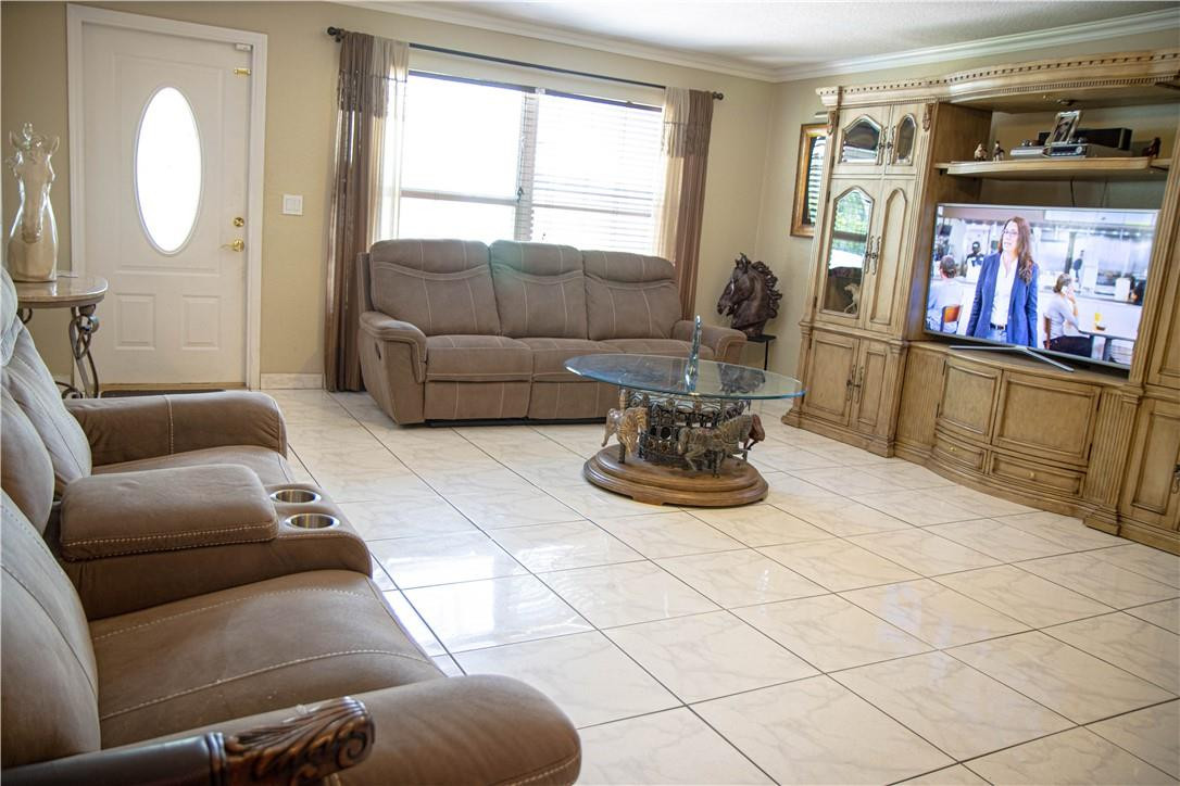 22268 Southwest 66th Avenue Boca Raton, FL 33428 - Photo 5 of 14 Photo 5