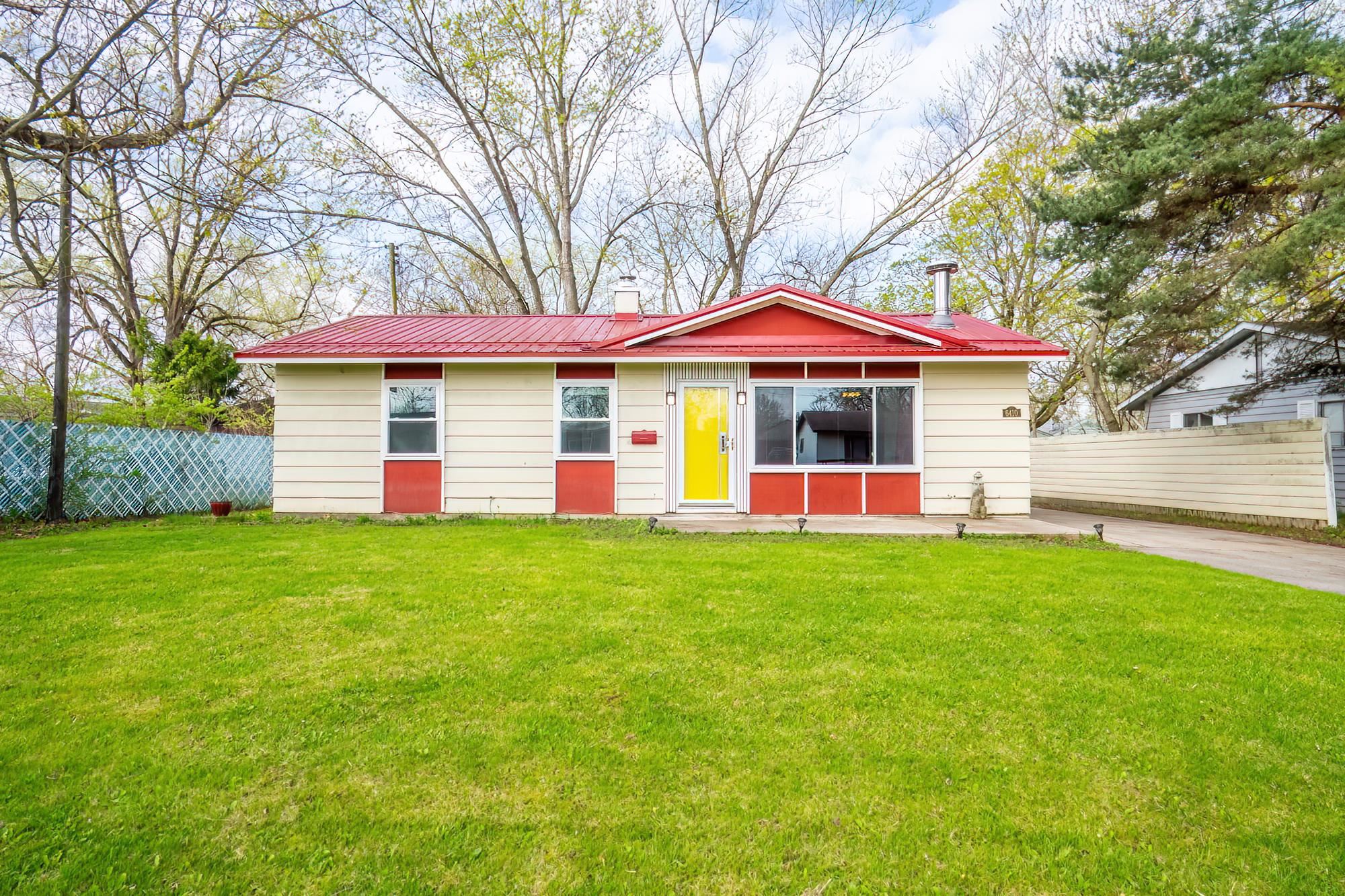 6410 Kent Road Fort Wayne, IN 46816 - Photo 1 of 33