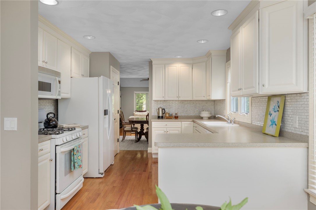 64 Channel View, Unit 4 Warwick, RI 02889 - Photo 5 of 46