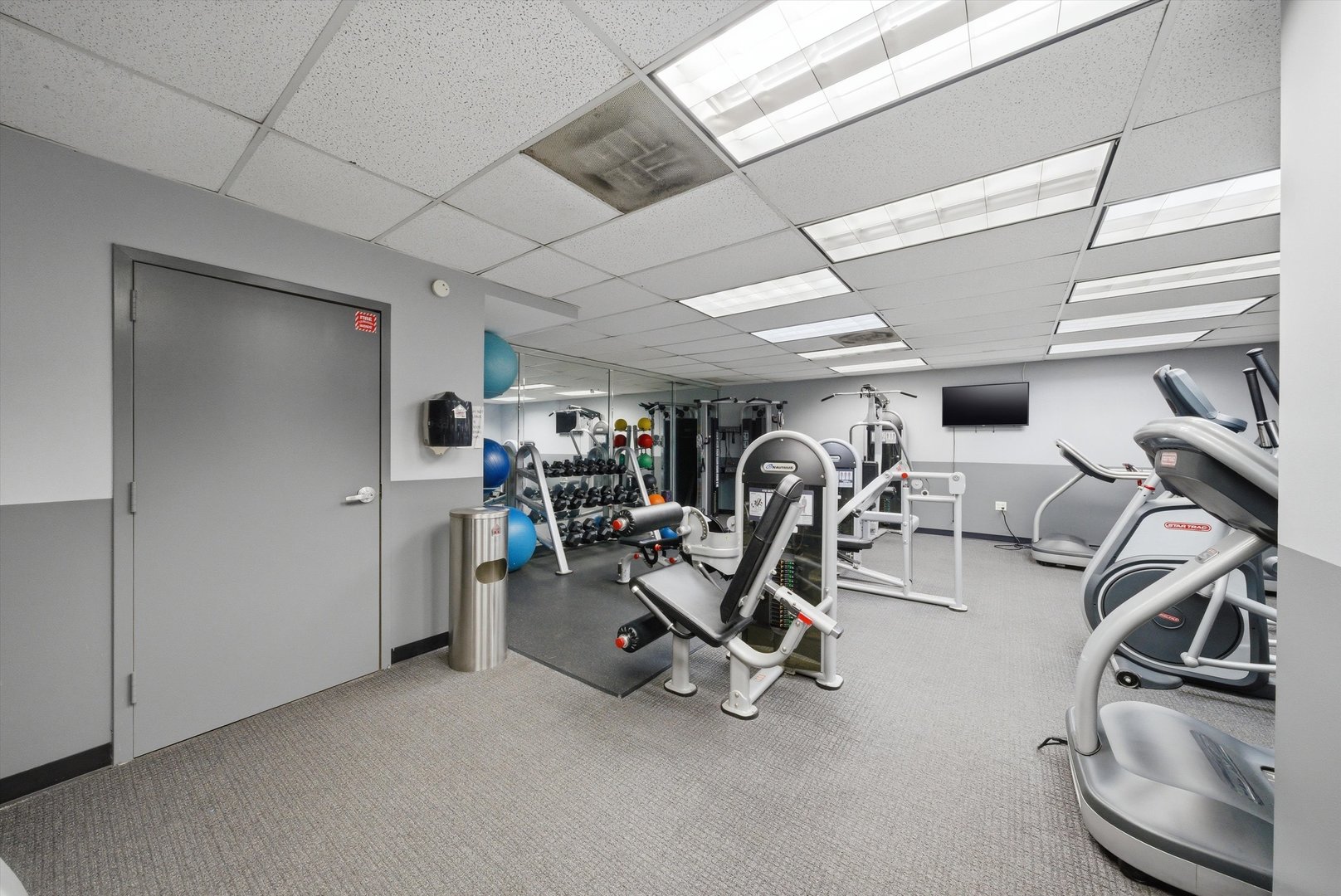 6030 North Sheridan Road, Unit 1912 Chicago, IL 60660 - Photo 15 of 17