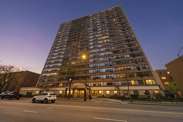 $1,800 | 6030 North Sheridan Road, Unit 1912, Chicago, IL 60660