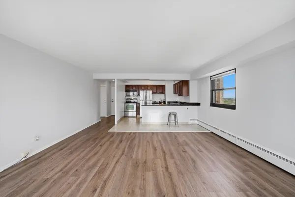 $1,800 | 6030 North Sheridan Road, Unit 1912, Chicago, IL 60660