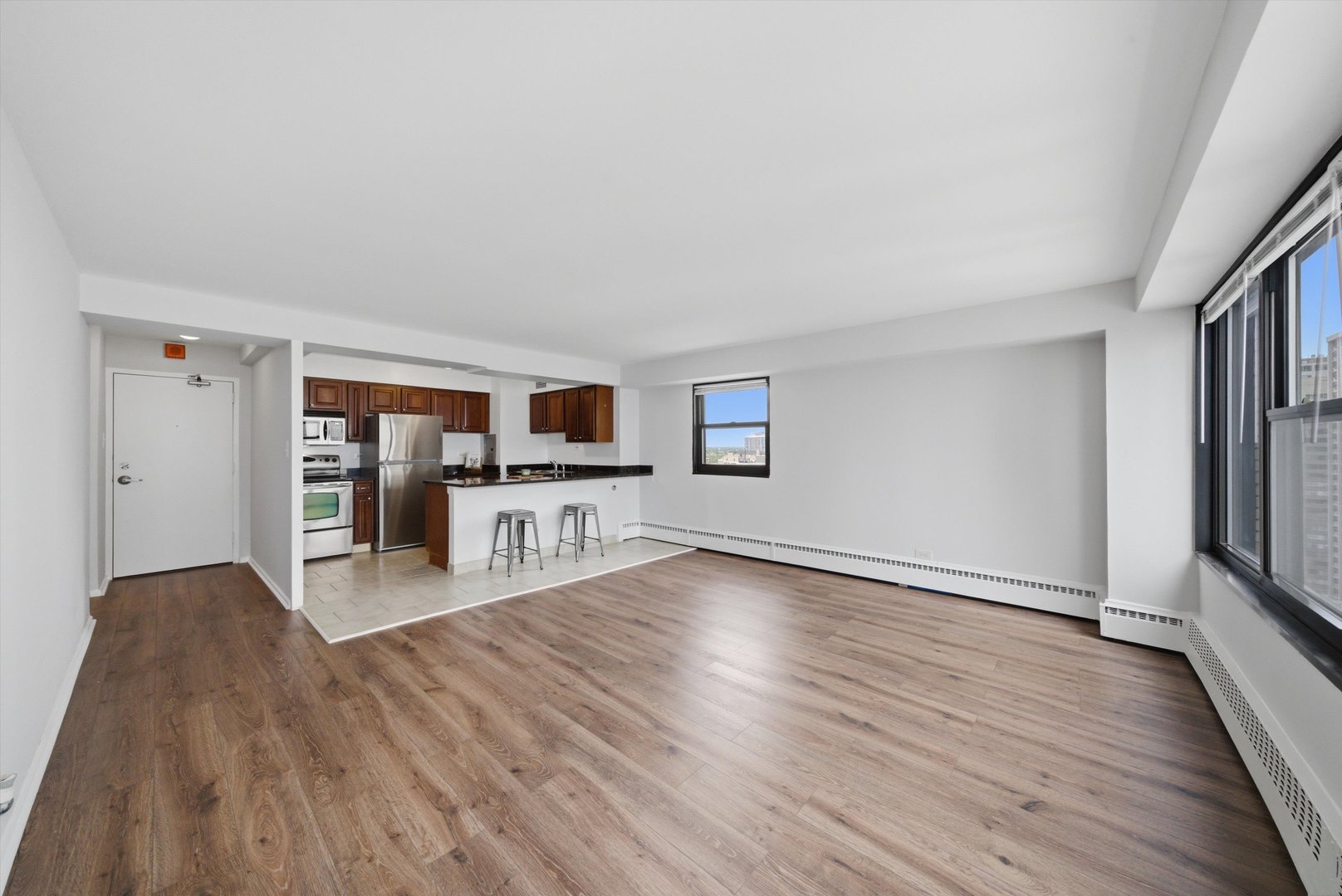 6030 North Sheridan Road, Unit 1912 Chicago, IL 60660 - Photo 4 of 17