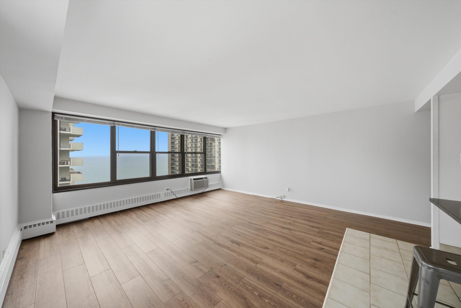6030 North Sheridan Road, Unit 1912 Chicago, IL 60660 - Photo 6 of 17
