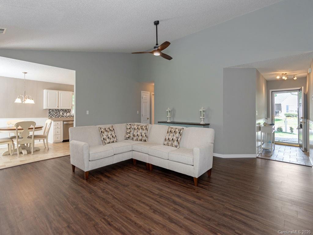 98 Stonehollow Road Fletcher, NC 28732 - Photo 8 of 24