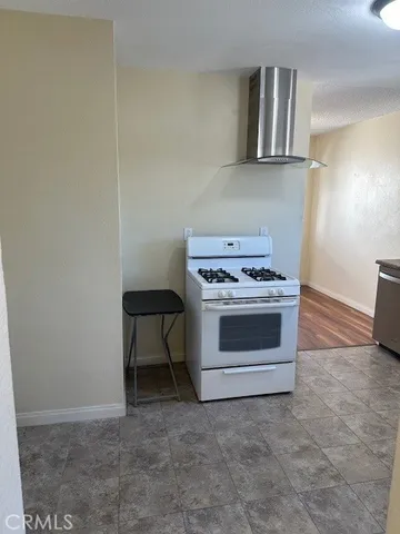 $3,000 | 3565 Gundry Avenue, Long Beach, CA 90807