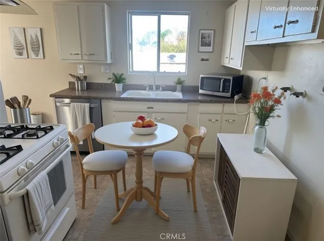 $2,895 | 3565 Gundry Avenue, Long Beach, CA 90807