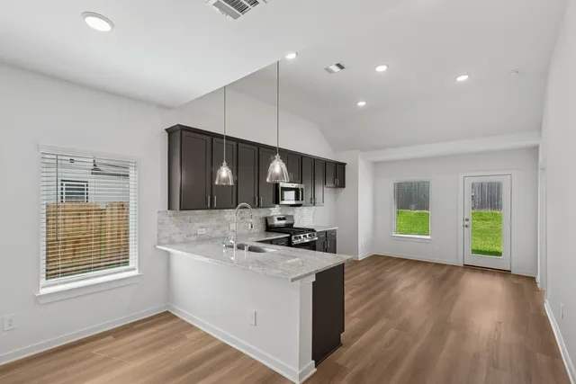 $284,990 | 624 Roaring Fls Drive, Willis, TX 77378