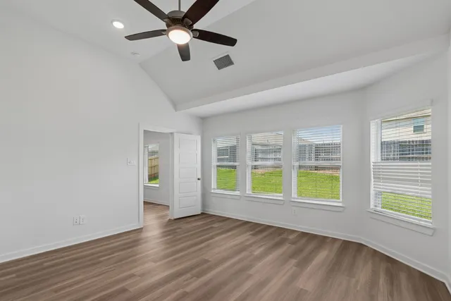 $284,990 | 624 Roaring Fls Drive, Willis, TX 77378