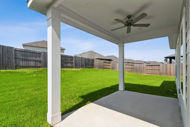 $284,990 | 624 Roaring Fls Drive, Willis, TX 77378