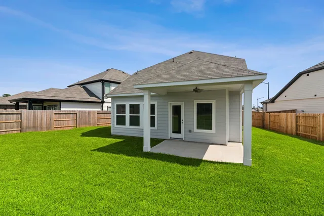 $284,990 | 624 Roaring Fls Drive, Willis, TX 77378