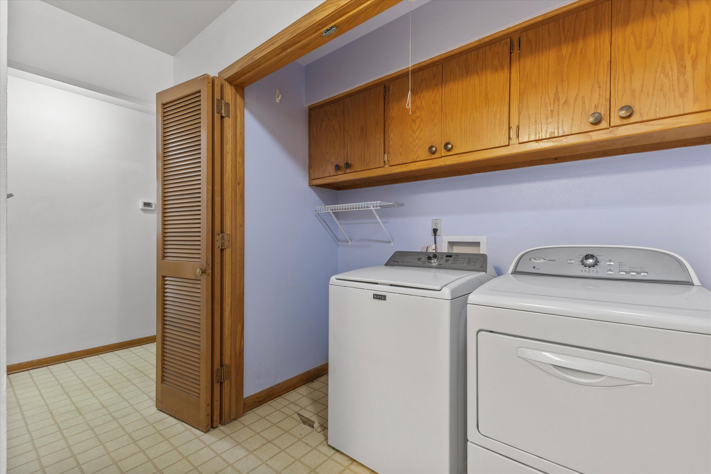 800 East Dean Road Fox Point, WI 53217 - Photo 31 of 35 36-LUKE9413