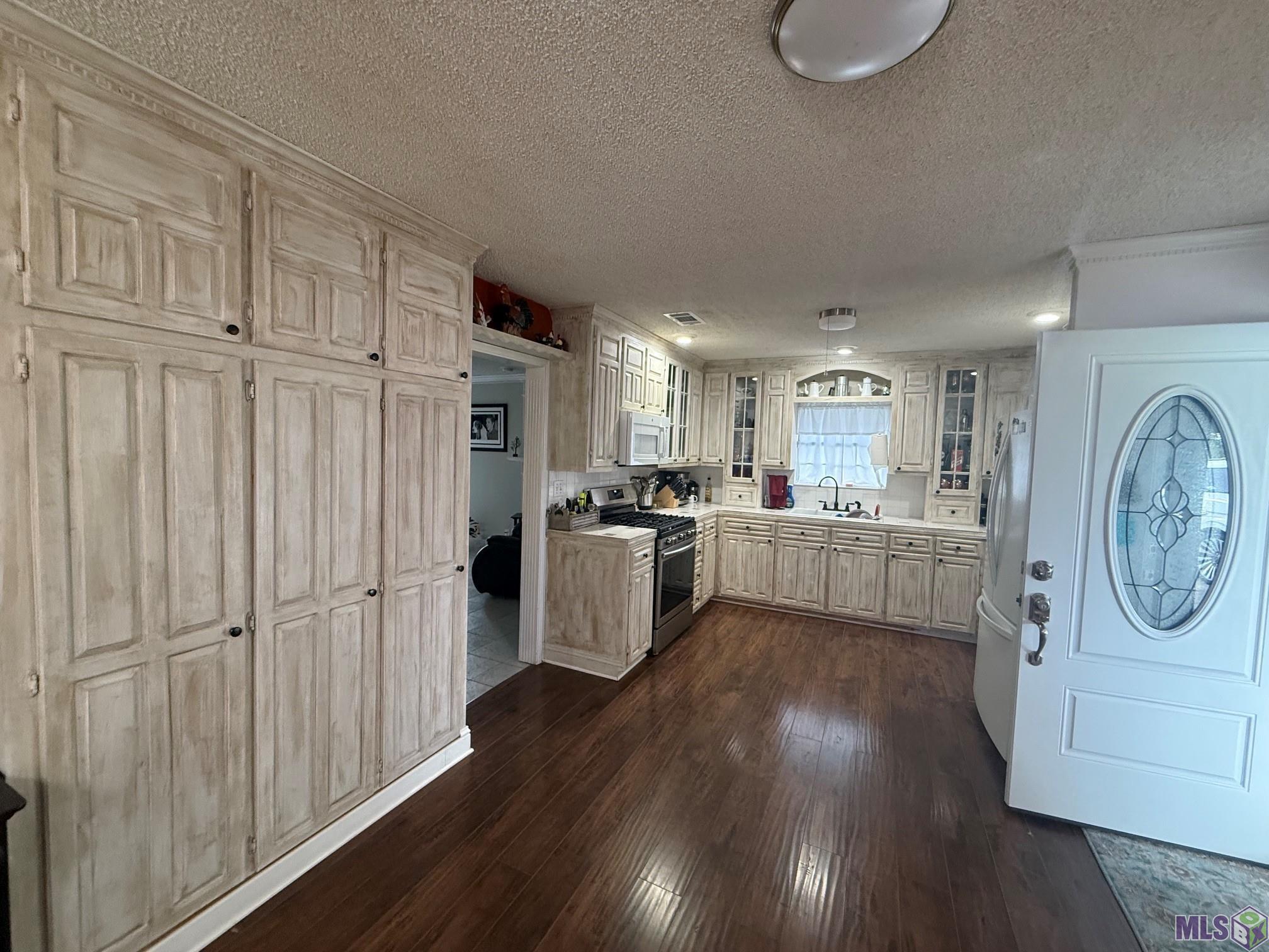 419 Main Project Road Schriever, LA 70395 - Photo 4 of 12
