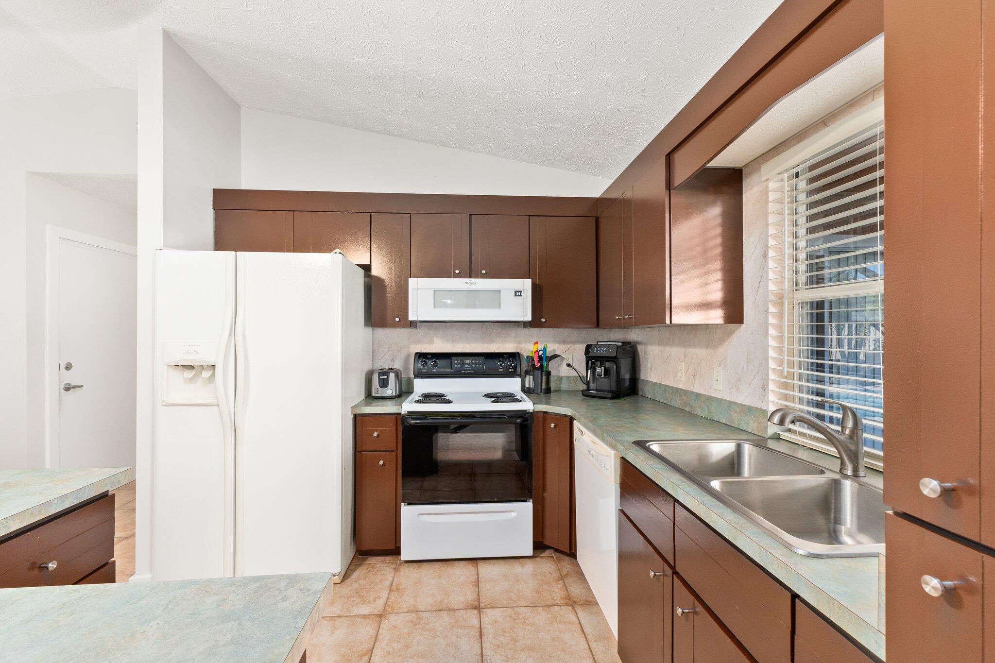 725 Southwest Ancona Road Port St. Lucie, FL 34953 - Photo 17 of 55 725 SW Ancona Rd
