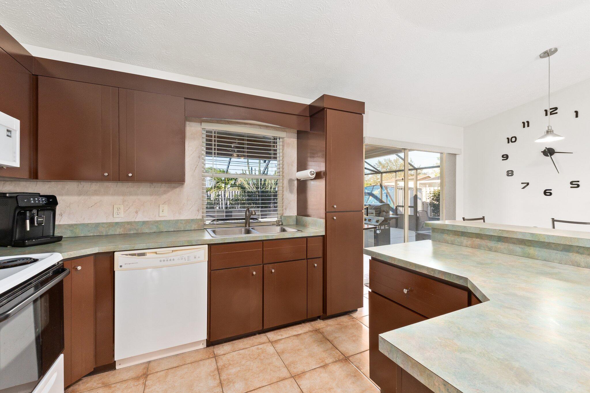 725 Southwest Ancona Road Port St. Lucie, FL 34953 - Photo 18 of 55 725 SW Ancona Rd
