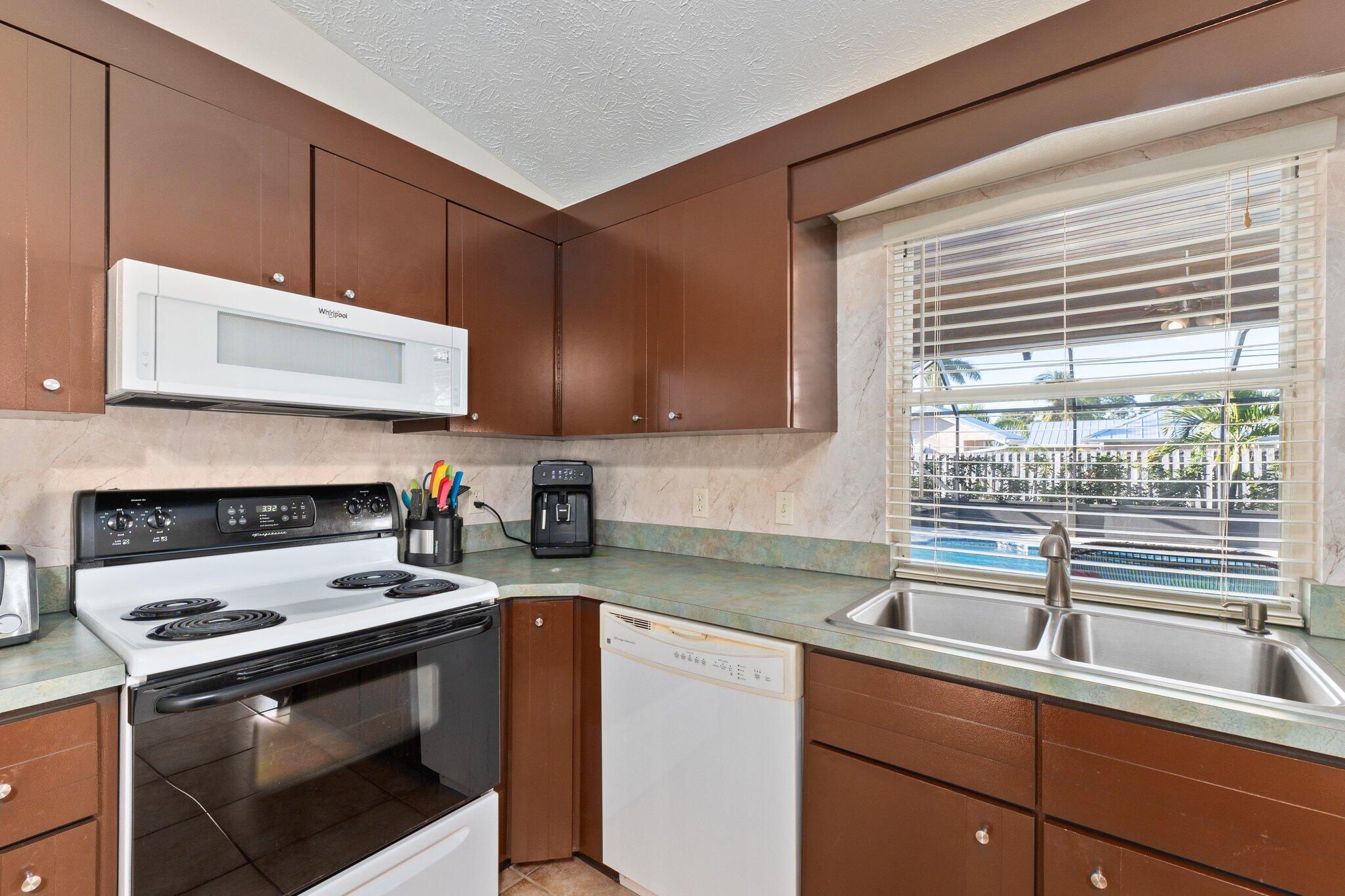 725 Southwest Ancona Road Port St. Lucie, FL 34953 - Photo 19 of 55 725 SW Ancona Rd