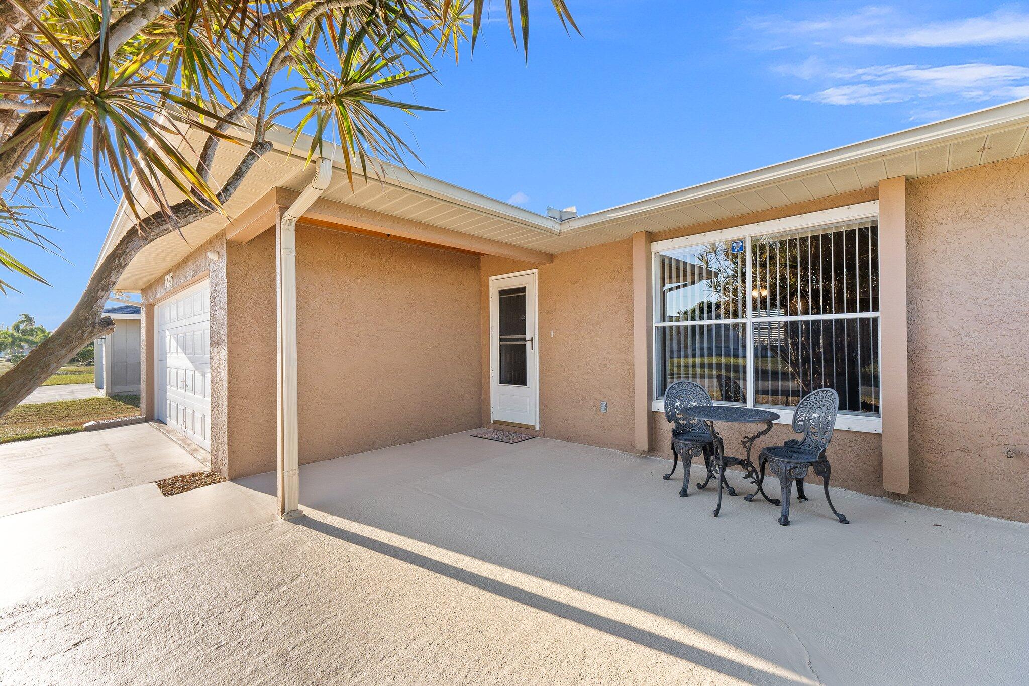 725 Southwest Ancona Road Port St. Lucie, FL 34953 - Photo 5 of 55 725 SW Ancona Rd