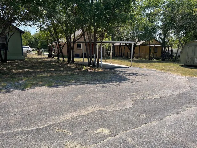 a view of a outdoor space